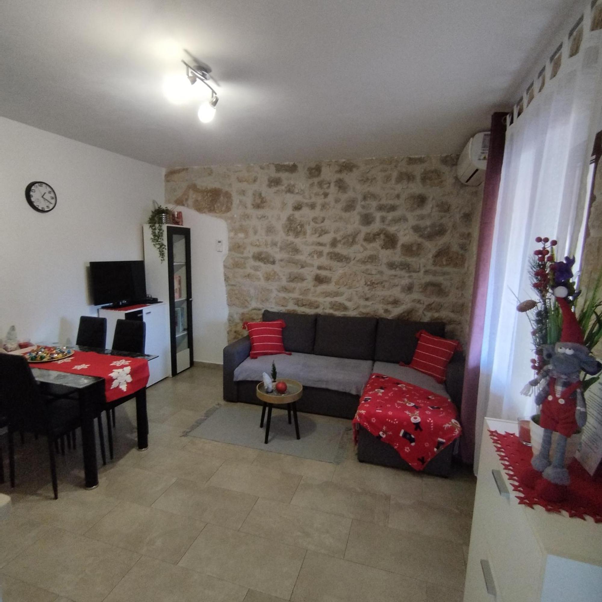 Apartmani Memic 100 M Do Plaze, Apartments Memic Only 100M From Beach Poreč Kültér fotó