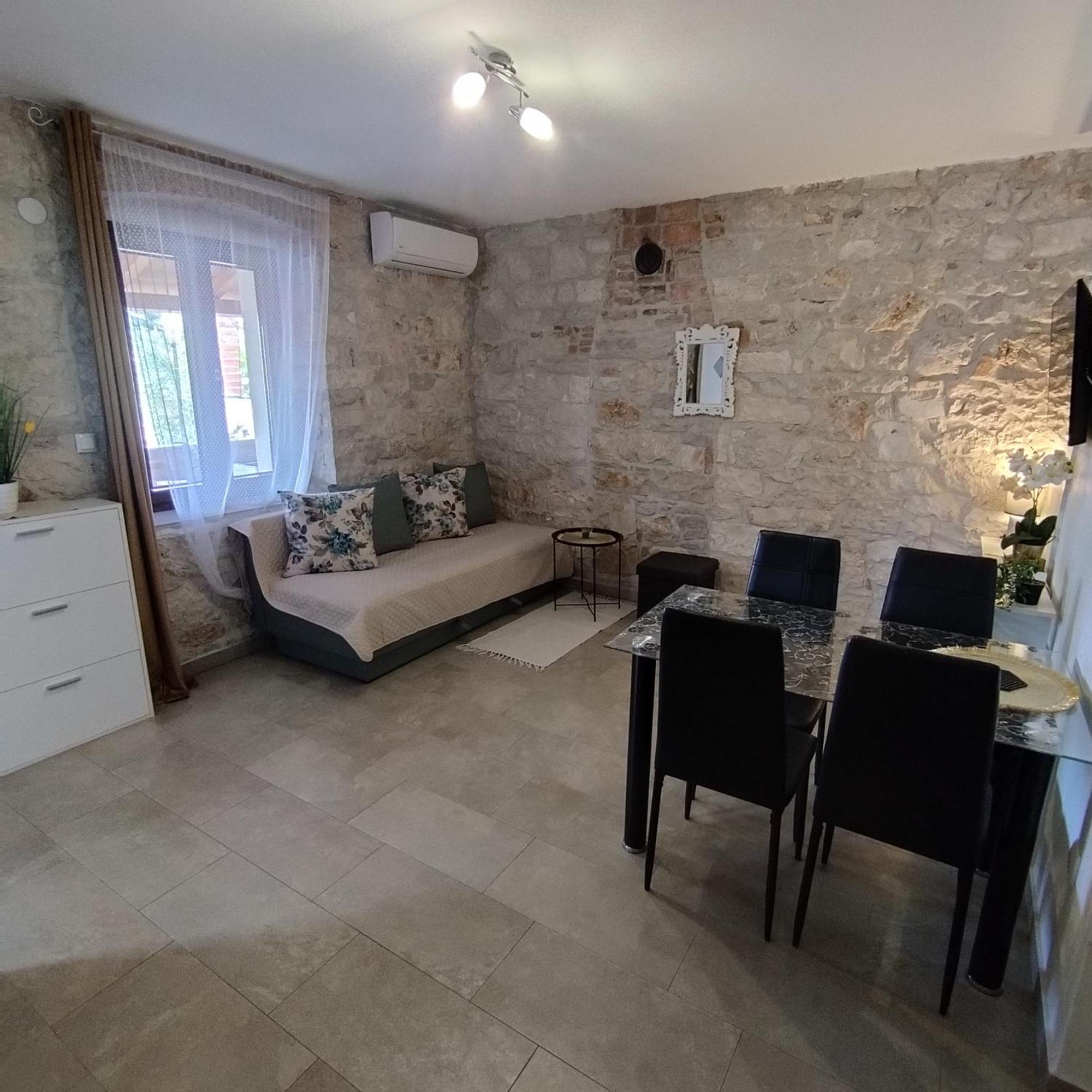 Apartmani Memic 100 M Do Plaze, Apartments Memic Only 100M From Beach Poreč Kültér fotó