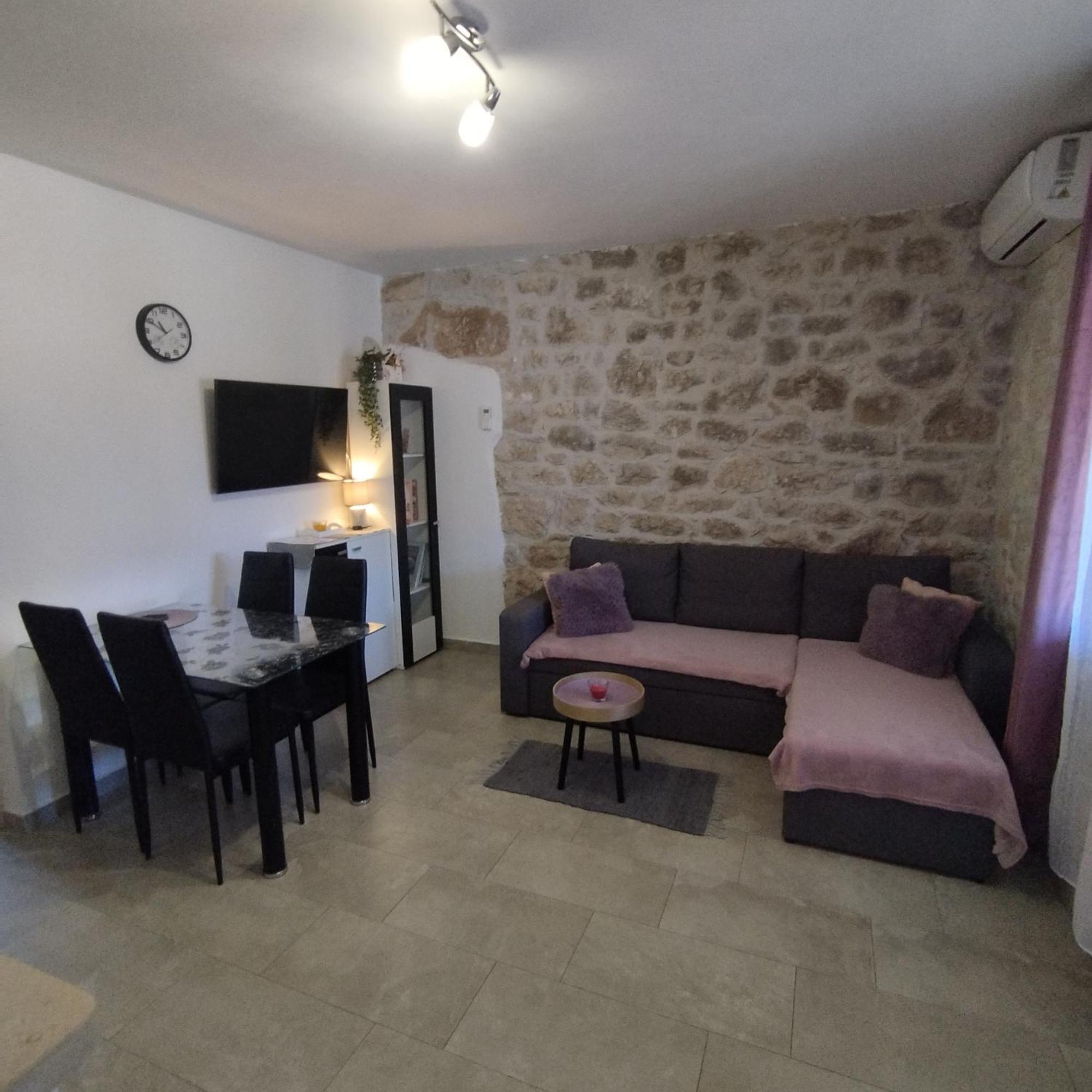 Apartmani Memic 100 M Do Plaze, Apartments Memic Only 100M From Beach Poreč Kültér fotó