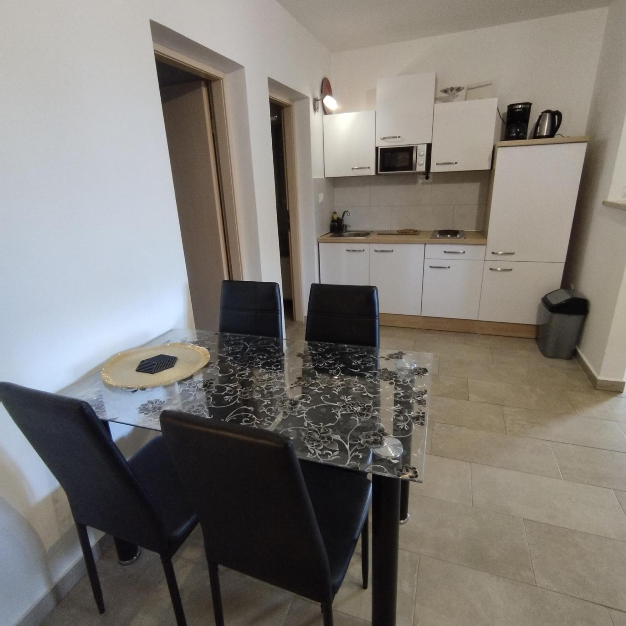 Apartmani Memic 100 M Do Plaze, Apartments Memic Only 100M From Beach Poreč Kültér fotó