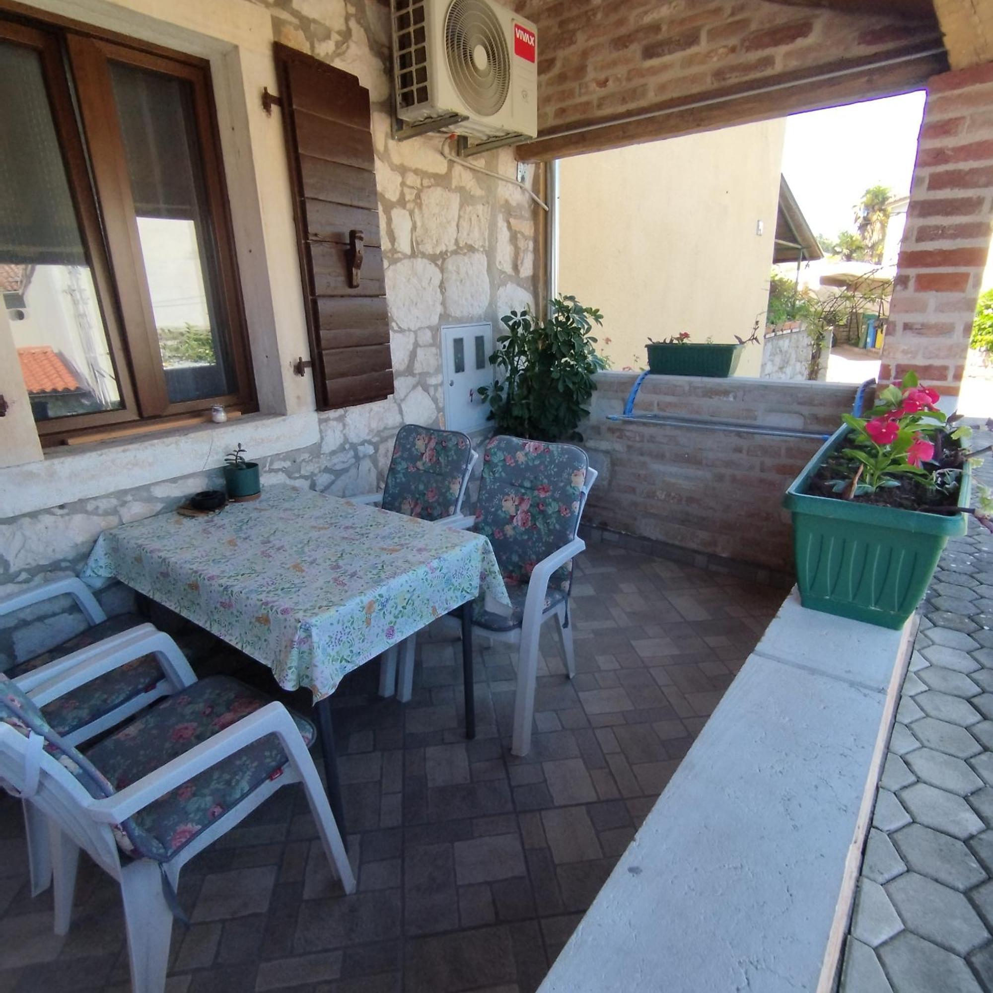Apartmani Memic 100 M Do Plaze, Apartments Memic Only 100M From Beach Poreč Kültér fotó