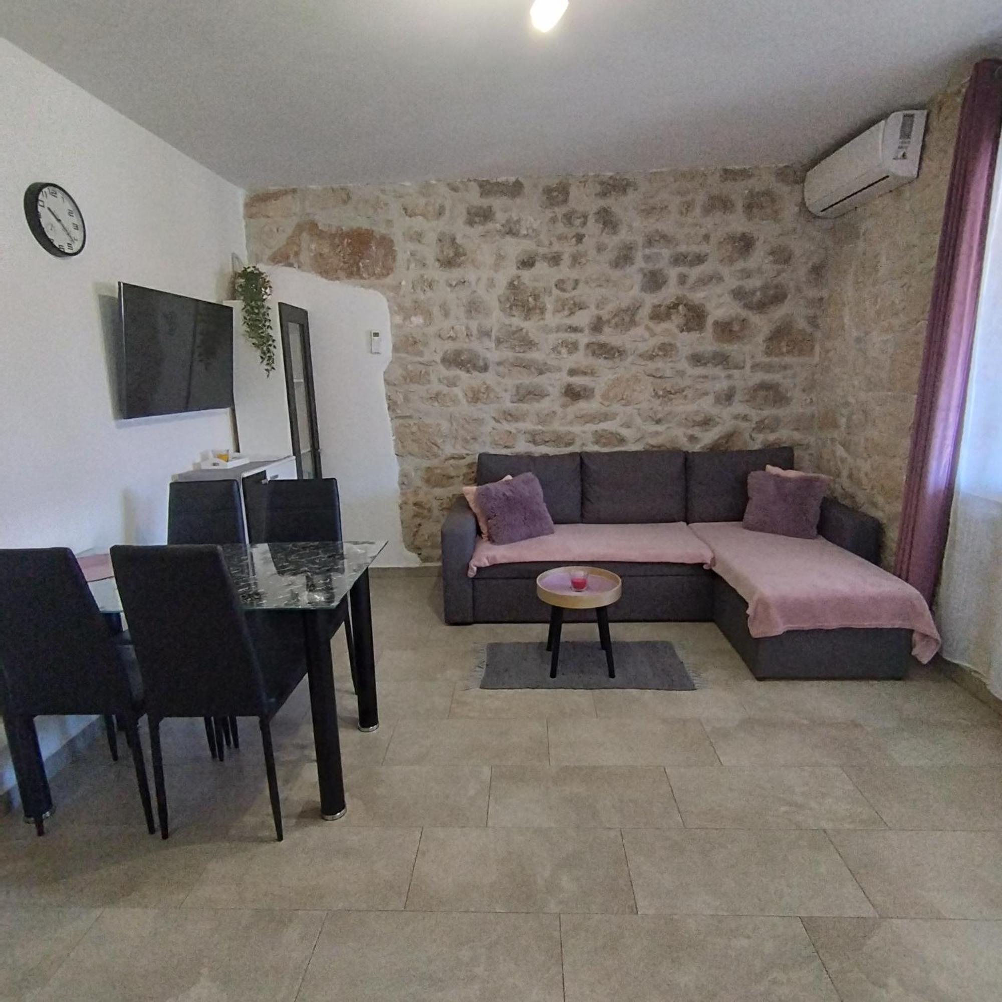Apartmani Memic 100 M Do Plaze, Apartments Memic Only 100M From Beach Poreč Kültér fotó
